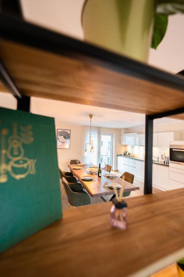 -Zentrale Wohnung-Balkon-Desingerkueche- Bielefeld Bagian luar foto