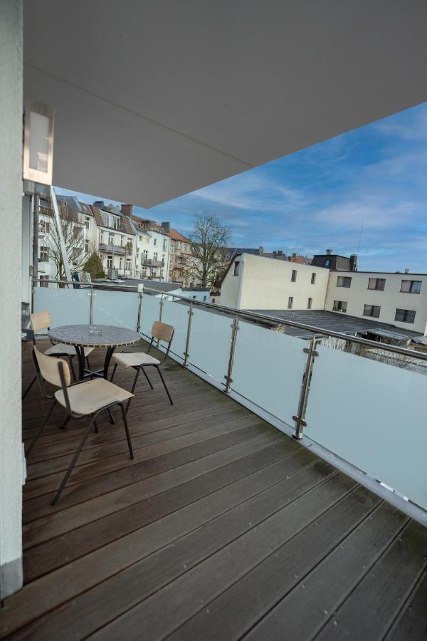 -Zentrale Wohnung-Balkon-Desingerkueche- Bielefeld Bagian luar foto